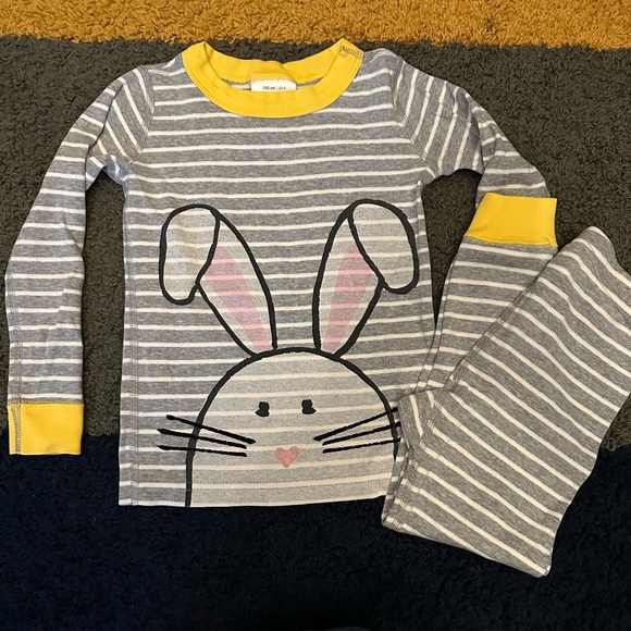 Hanna Andersson Easter Jammies - Picture 3 of 5